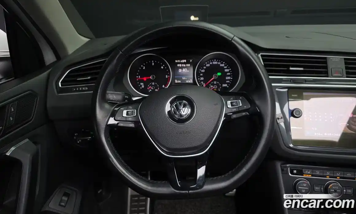 Volkswagen Tiguan 2020 2.0 Автомат в Москве № 168695, фото 13