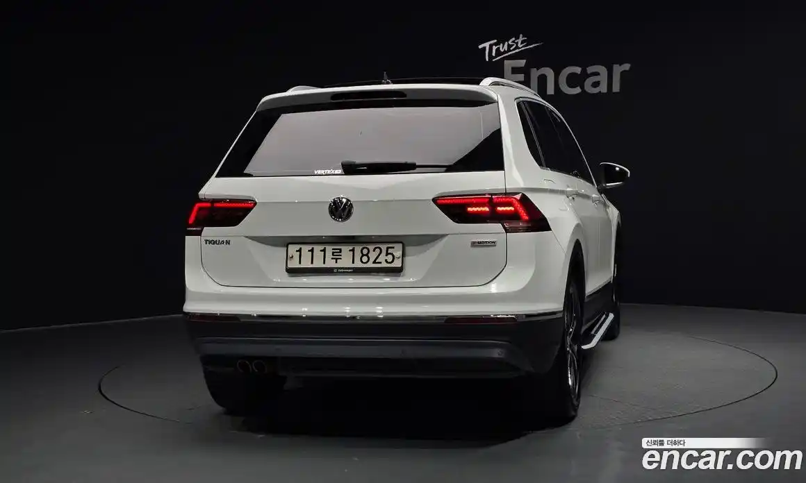 Volkswagen Tiguan 2020 2.0 Автомат в Москве № 168695, фото 4
