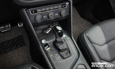 Volkswagen Tiguan 2020 2.0 Автомат в Москве № 168695, миниатюра 9