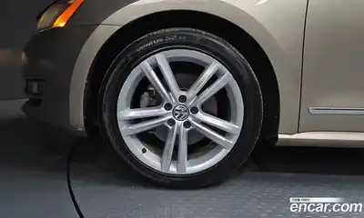 Volkswagen Passat 2015 1.8 Автомат в Москве № 168861, миниатюра 5