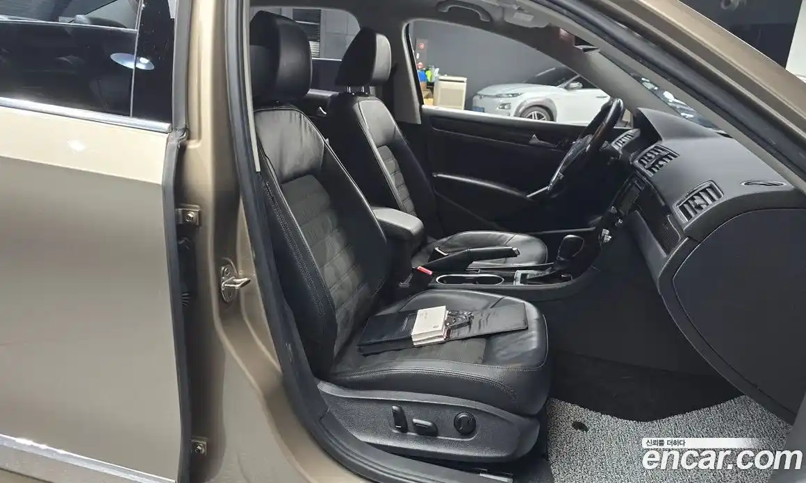 Volkswagen Passat 2015 1.8 Автомат в Москве № 168861, фото 10