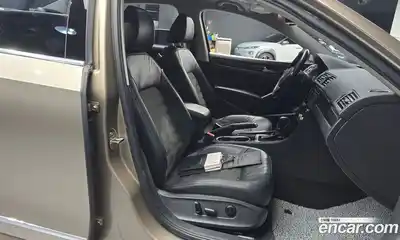 Volkswagen Passat 2015 1.8 Автомат в Москве № 168861, миниатюра 10