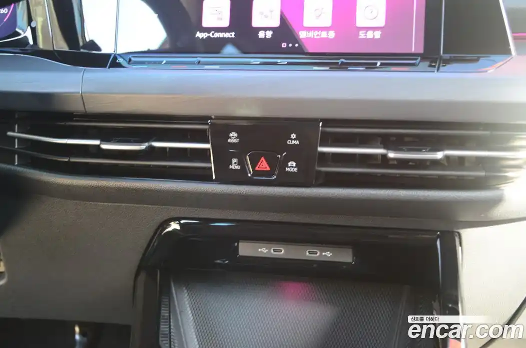 Volkswagen Golf 2024 2.0 Автомат в Москве № 169136, фото 16