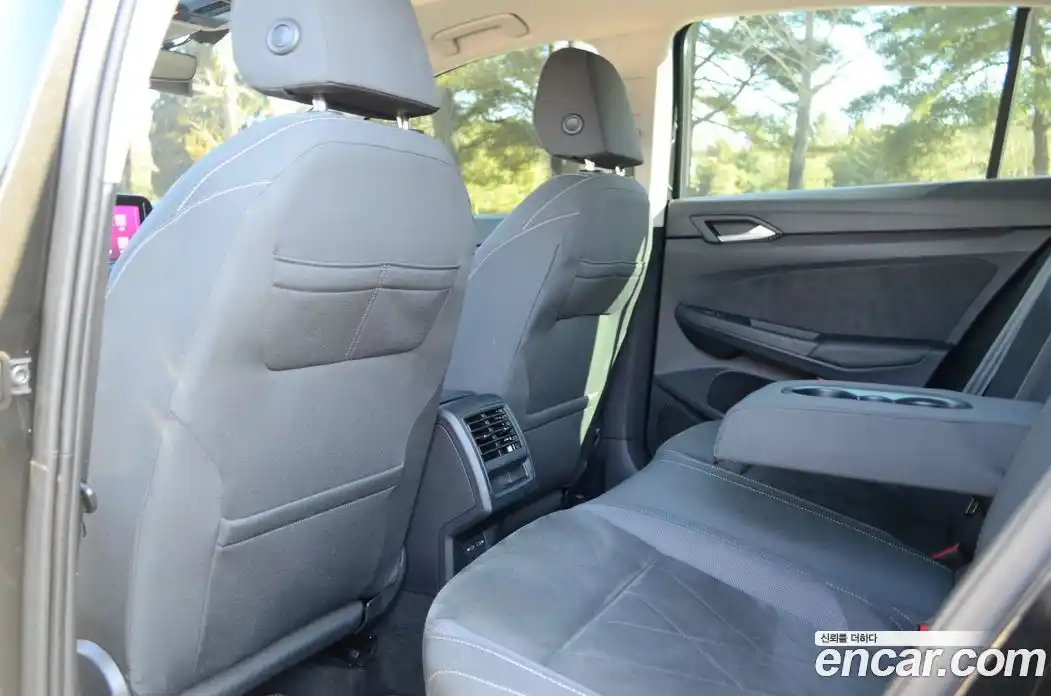 Volkswagen Golf 2024 2.0 Автомат в Москве № 169136, фото 17