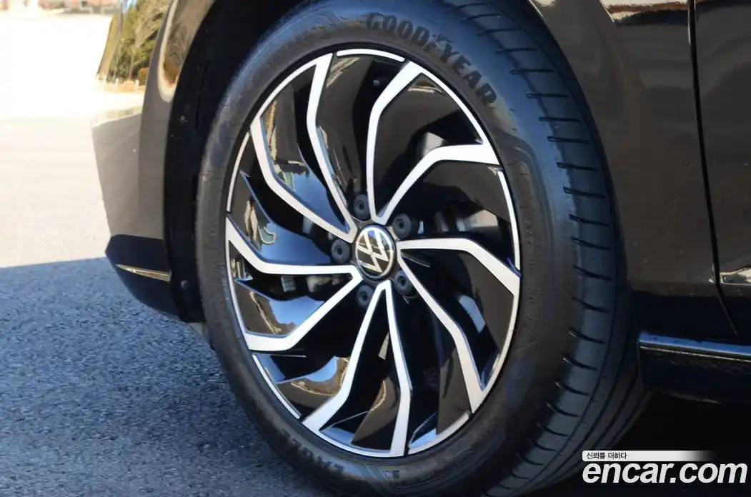 Volkswagen Golf 2024 2.0 Автомат в Москве № 169136, фото 5