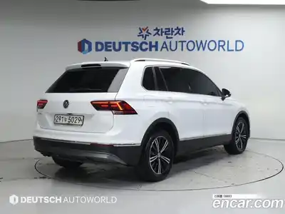 Volkswagen Tiguan 2020 2.0 Автомат в Москве № 169236, миниатюра 2
