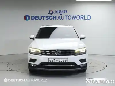 Volkswagen Tiguan 2020 2.0 Автомат в Москве № 169236, миниатюра 3
