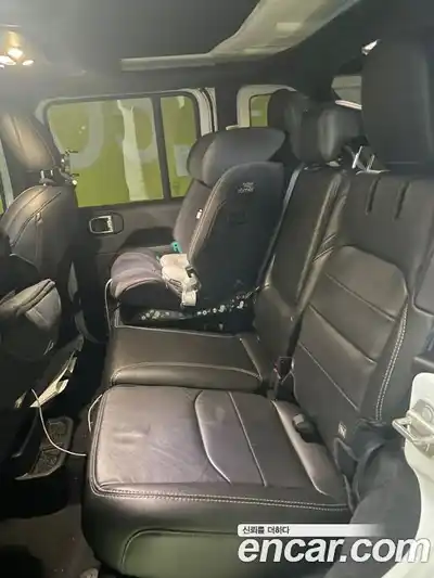 Jeep Wrangler 2023 2.0 Автомат в Москве № 169948, миниатюра 10