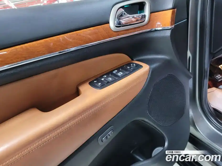 Jeep Cherokee 2012 3.0 Автомат в Москве № 170065, фото 17