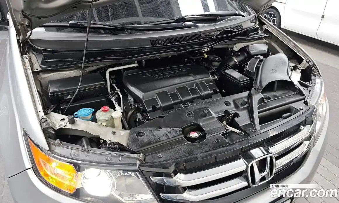 Honda Odyssey 2015 3.5 Автомат в Москве № 170674, фото 13