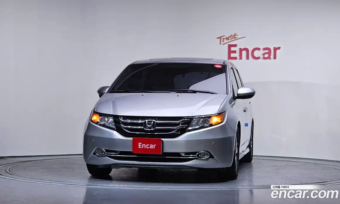 Honda Odyssey 2015 3.5 Автомат в Москве № 170674, фото 16