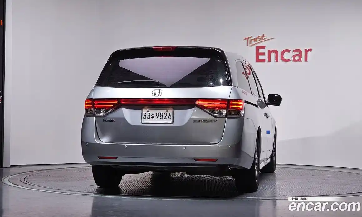 Honda Odyssey 2015 3.5 Автомат в Москве № 170674, фото 19