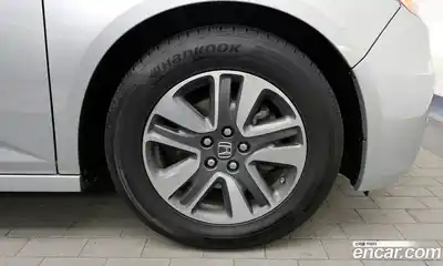 Honda Odyssey 2015 3.5 Автомат в Москве № 170674, миниатюра 3