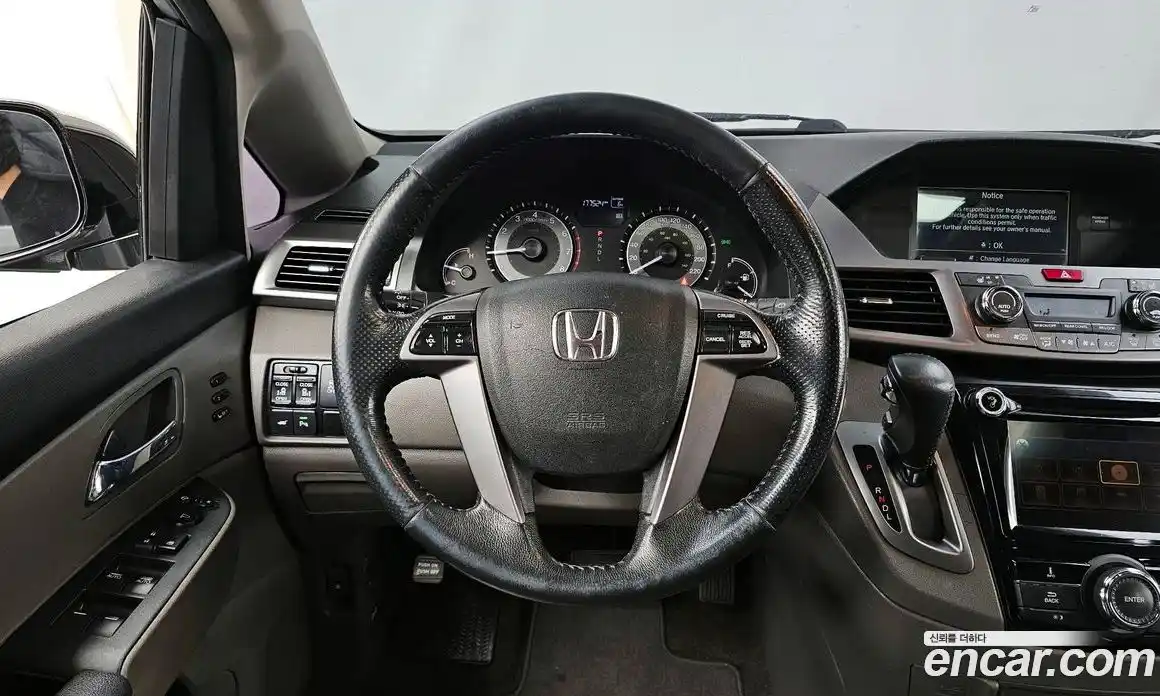 Honda Odyssey 2015 3.5 Автомат в Москве № 170674, фото 9