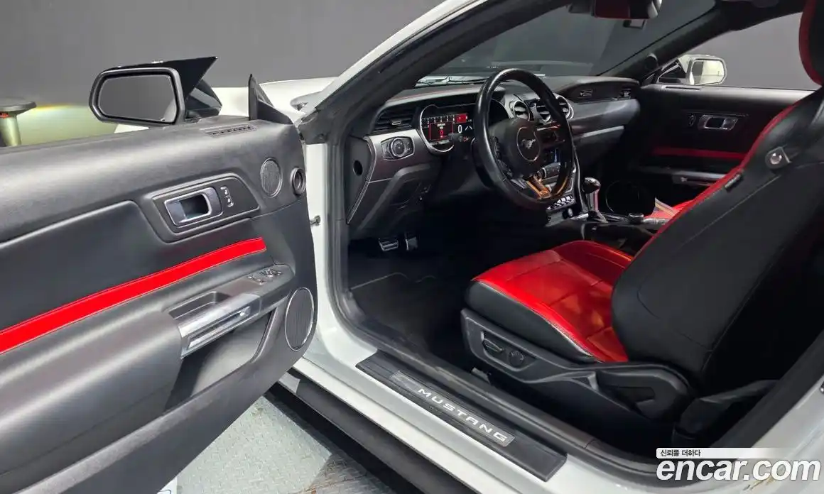 Ford Mustang 2020 2.3 Автомат в Москве № 170949, фото 7