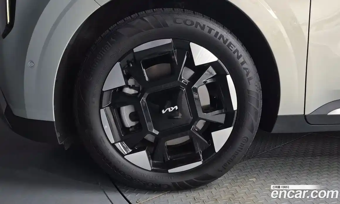 Kia Canival 2024 3.5 Автомат в Москве № 17311, фото 9