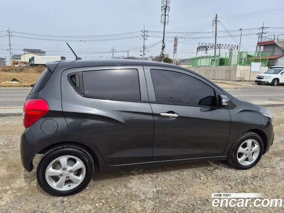 Chevrolet Spark 2018 1.0 Автомат в Москве № 175689, фото 4