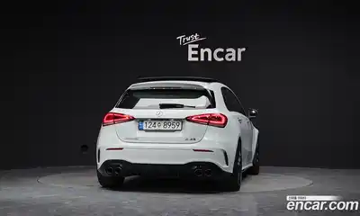 Mercedes-Benz A-Class 2023 2.0 Автомат в Москве № 176882, миниатюра 3