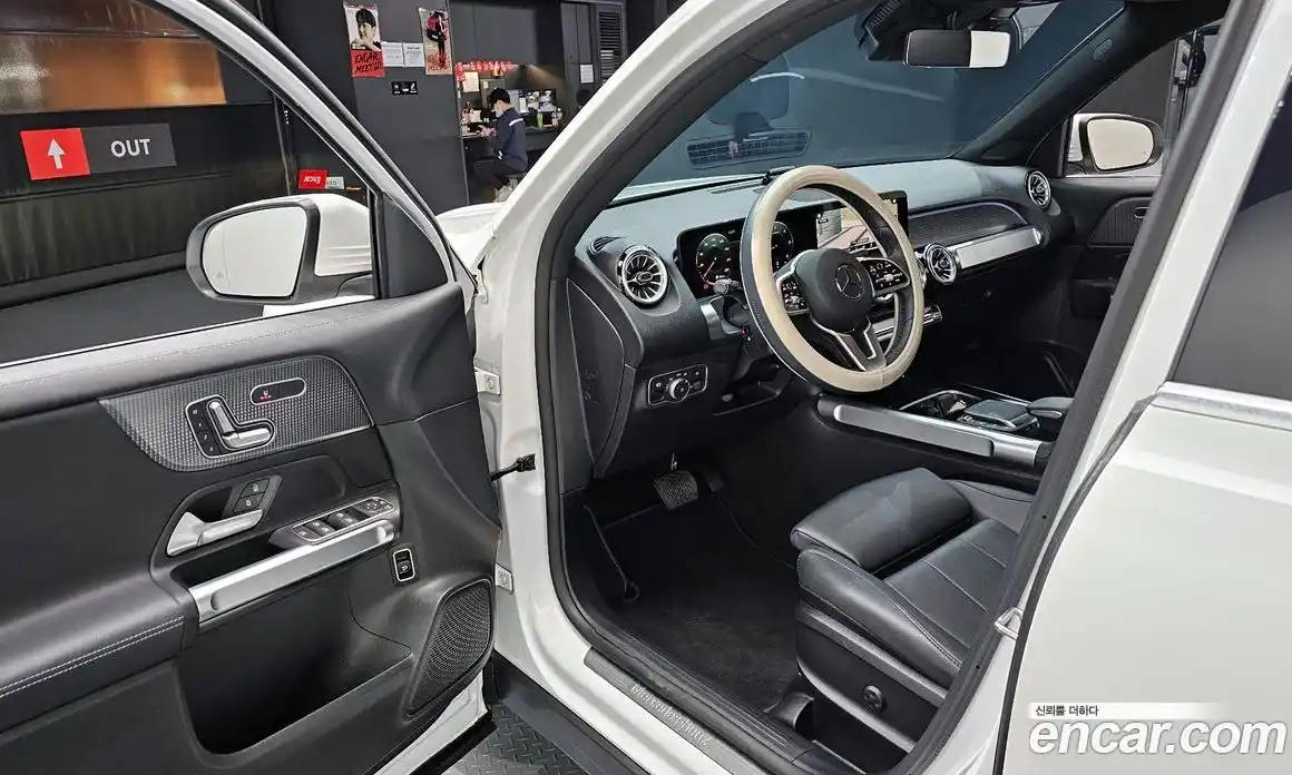 Mercedes-Benz GLB-Class 2023 1.9 Автомат в Москве № 177188, фото 1