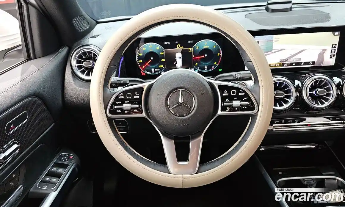 Mercedes-Benz GLB-Class 2023 1.9 Автомат в Москве № 177188, фото 7