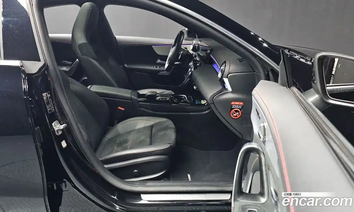 Mercedes-Benz CLA-Class 2023 2.0 Автомат в Москве № 177390, фото 11