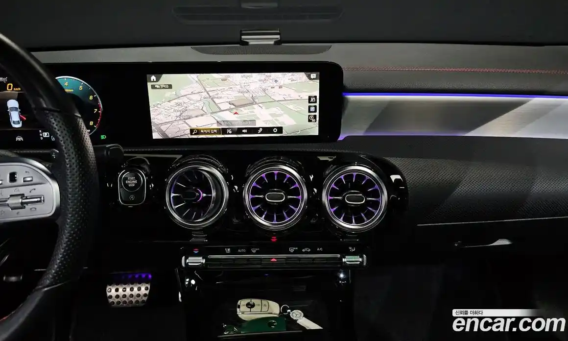 Mercedes-Benz CLA-Class 2023 2.0 Автомат в Москве № 177390, фото 13