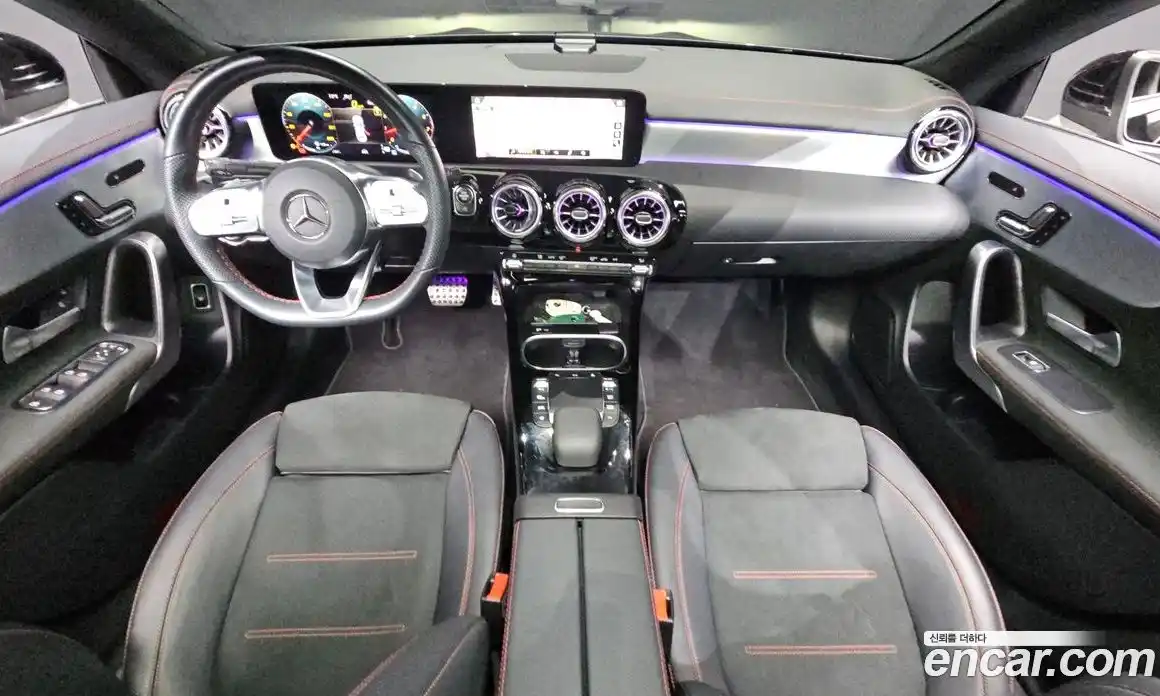 Mercedes-Benz CLA-Class 2023 2.0 Автомат в Москве № 177390, фото 7