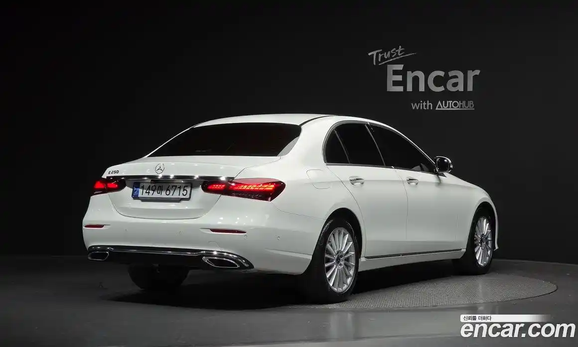 Mercedes-Benz E-Class 2022 2.0 Автомат в Москве № 178978, фото 19