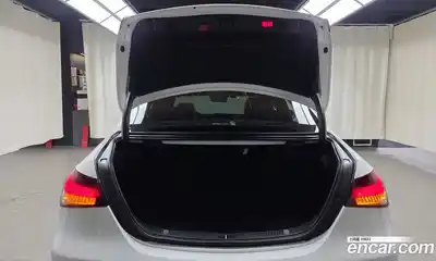 Mercedes-Benz E-Class 2022 2.0 Автомат в Москве № 178978, миниатюра 4