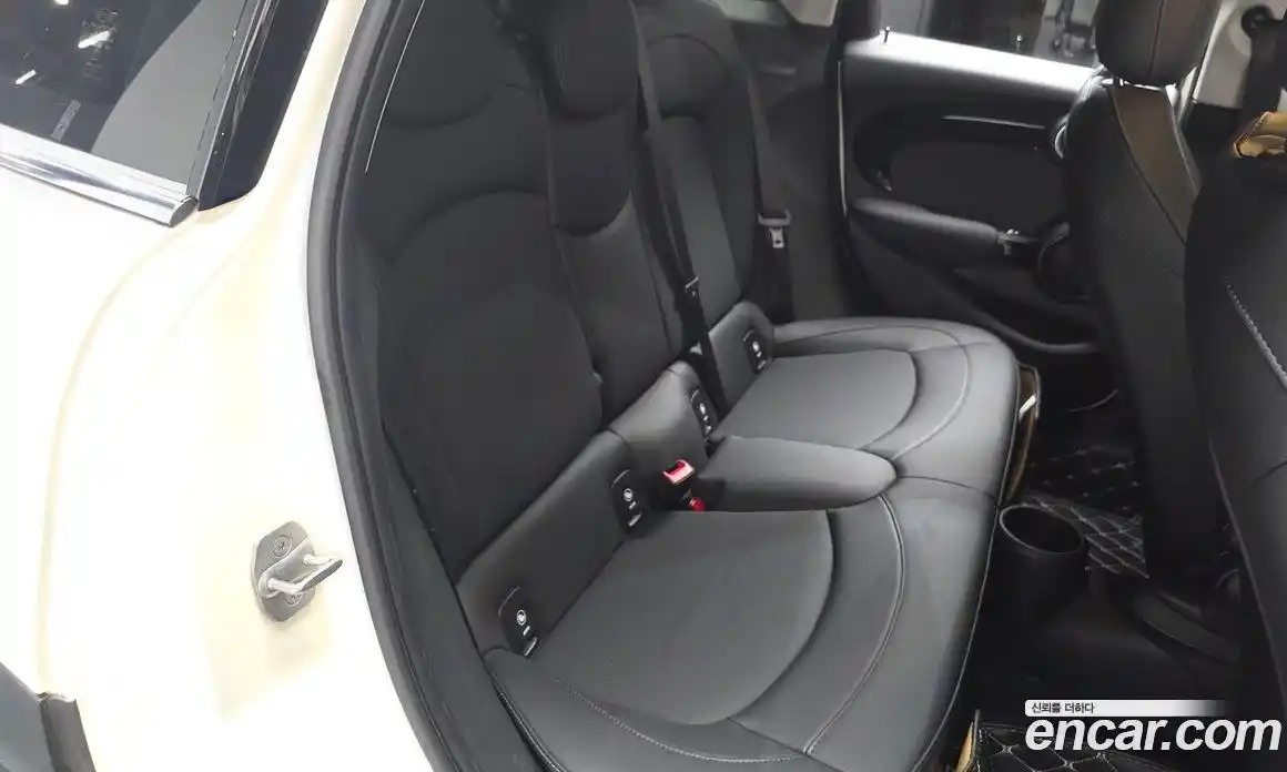 Mini Cooper 2022 1.5 Автомат в Москве № 180201, фото 16