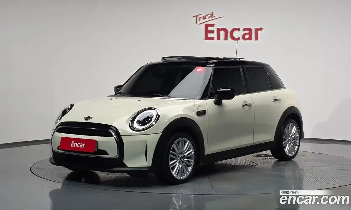 Mini Cooper 2022 1.5 Автомат в Москве № 180201, фото 7