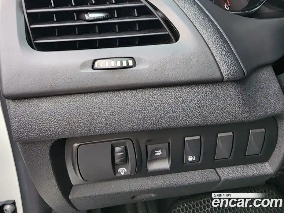 Renault SM3 2014 1.6 Автомат в Москве № 186098, фото 19