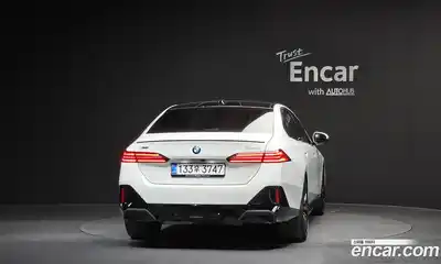 BMW 5-Series 2025 2.0 Автомат в Москве № 187259, миниатюра 3