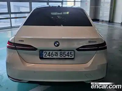 BMW 5-Series 2025 2.0 Автомат в Москве № 187968, миниатюра 2