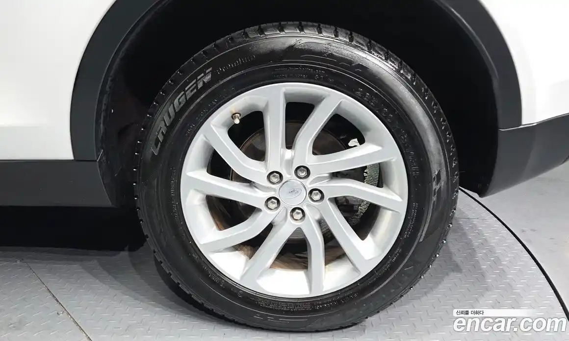 Land Rover Discovery Sport 2017 2.0 Автомат в Москве № 188385, фото 14