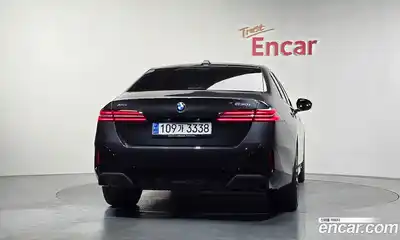BMW 5-Series 2024 2.0 Автомат в Москве № 188427, миниатюра 2