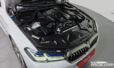 BMW 5-Series 2022 4.4 Автомат в Москве № 192028, миниатюра 3