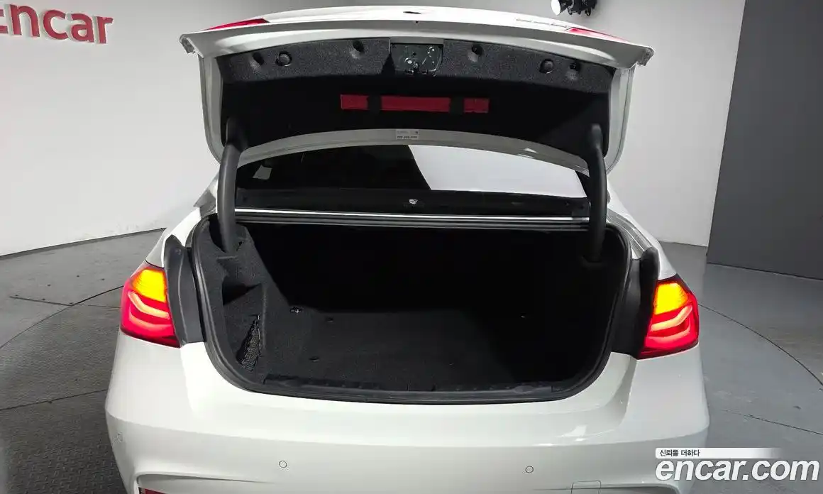 BMW 3-Series 2017 2.0 Автомат в Москве № 192211, фото 20