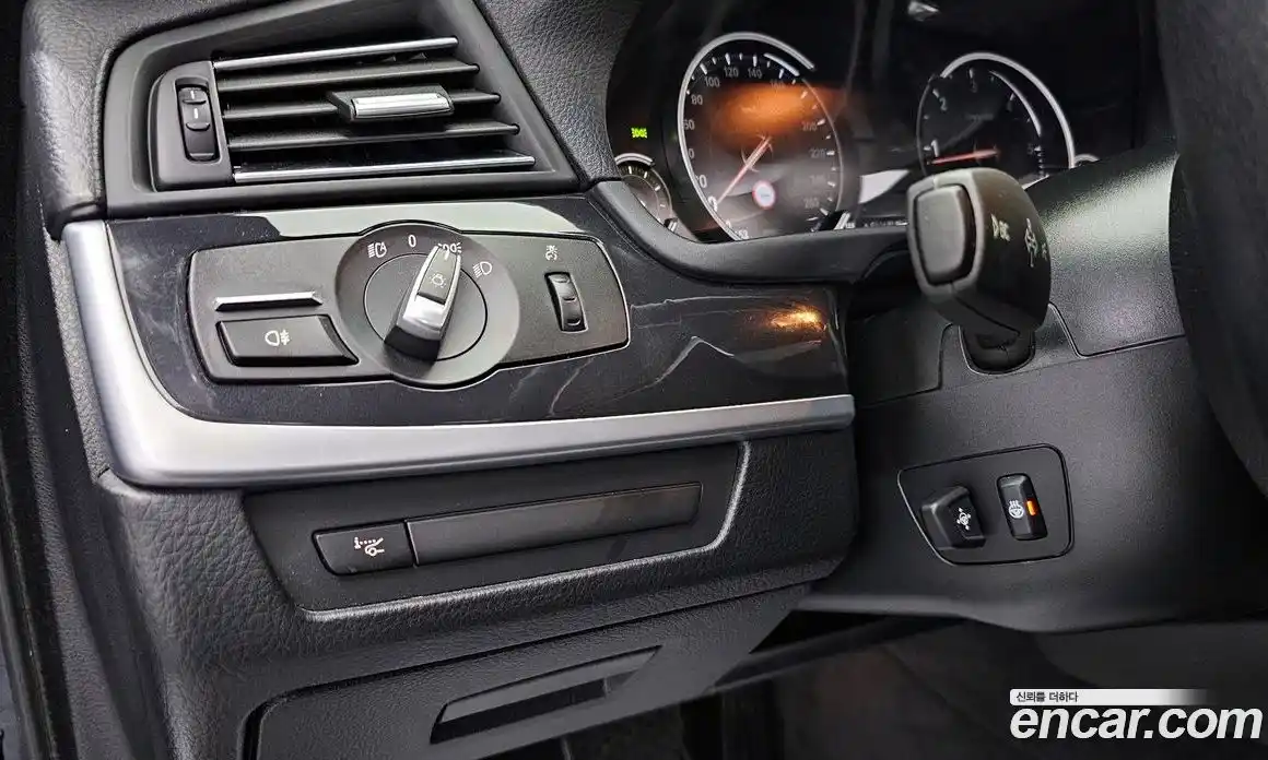 BMW 5-Series 2015 2.0 Автомат в Москве № 193100, фото 4