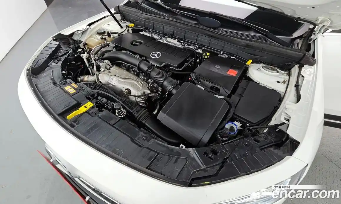 Mercedes-Benz GLB-Class 2021 2.0 Автомат в Москве № 195397, фото 9