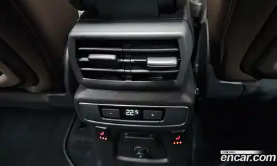 Audi Q4 e-tron 2023 0.2 Автомат в Москве № 195944, миниатюра 12