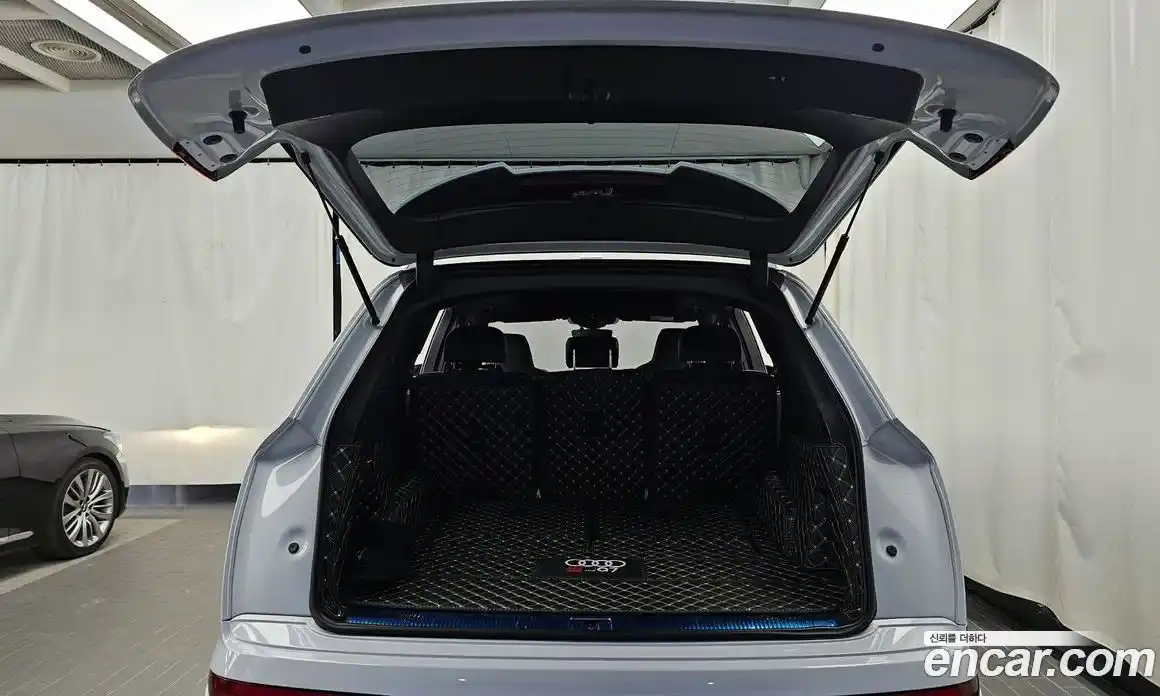 Audi Q7 2023 3.0 Автомат в Москве № 196265, фото 11