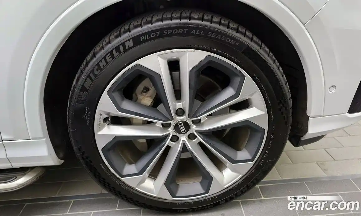 Audi Q7 2023 3.0 Автомат в Москве № 196265, фото 16