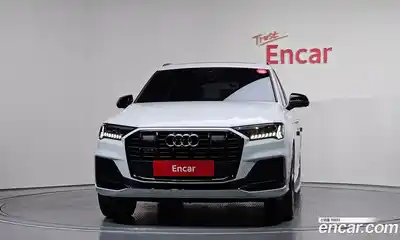 Audi Q7 2023 3.0 Автомат в Москве № 196265, миниатюра 2