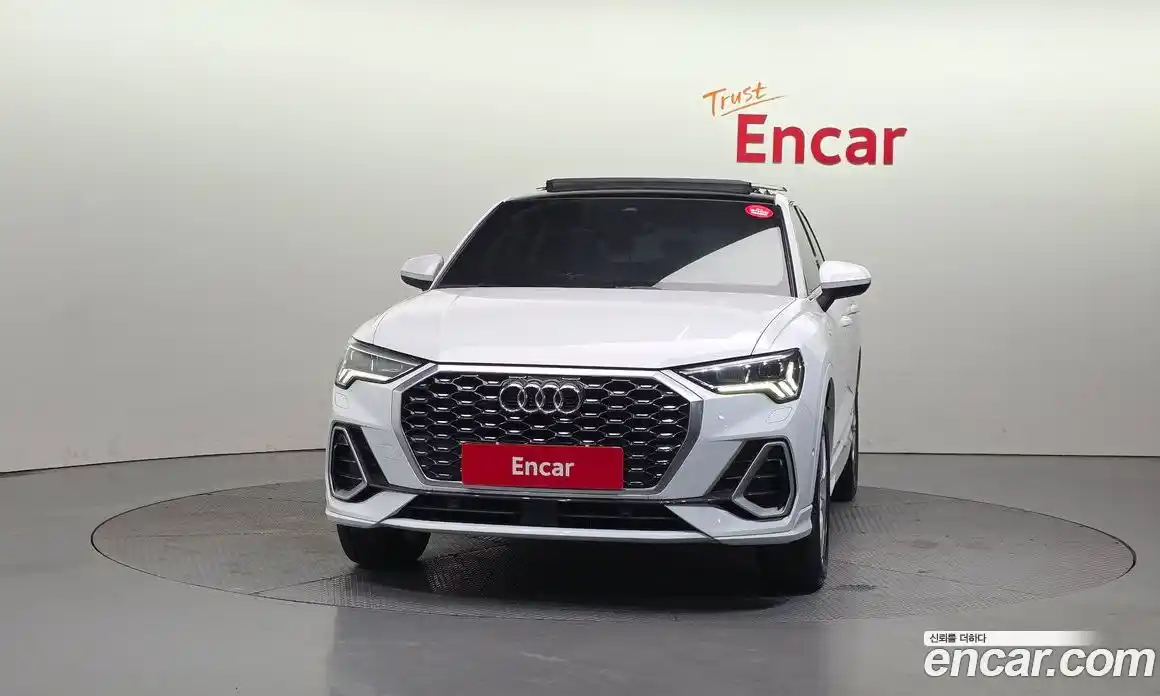 Audi Q3 2022 2.0 Автомат в Москве № 196294, фото 3