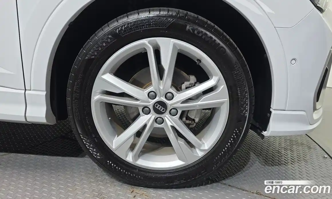 Audi Q3 2022 2.0 Автомат в Москве № 196294, фото 5