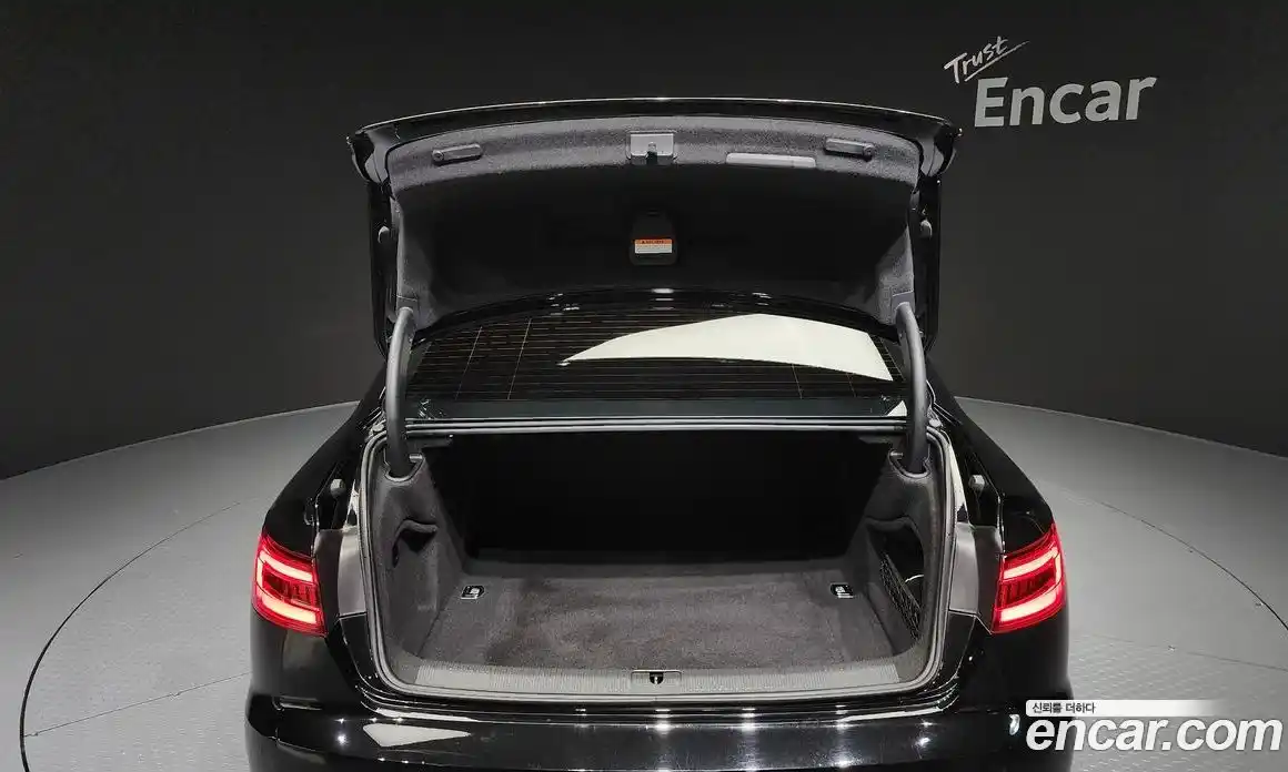 Audi A4 2019 2.0 Автомат в Москве № 196374, фото 18