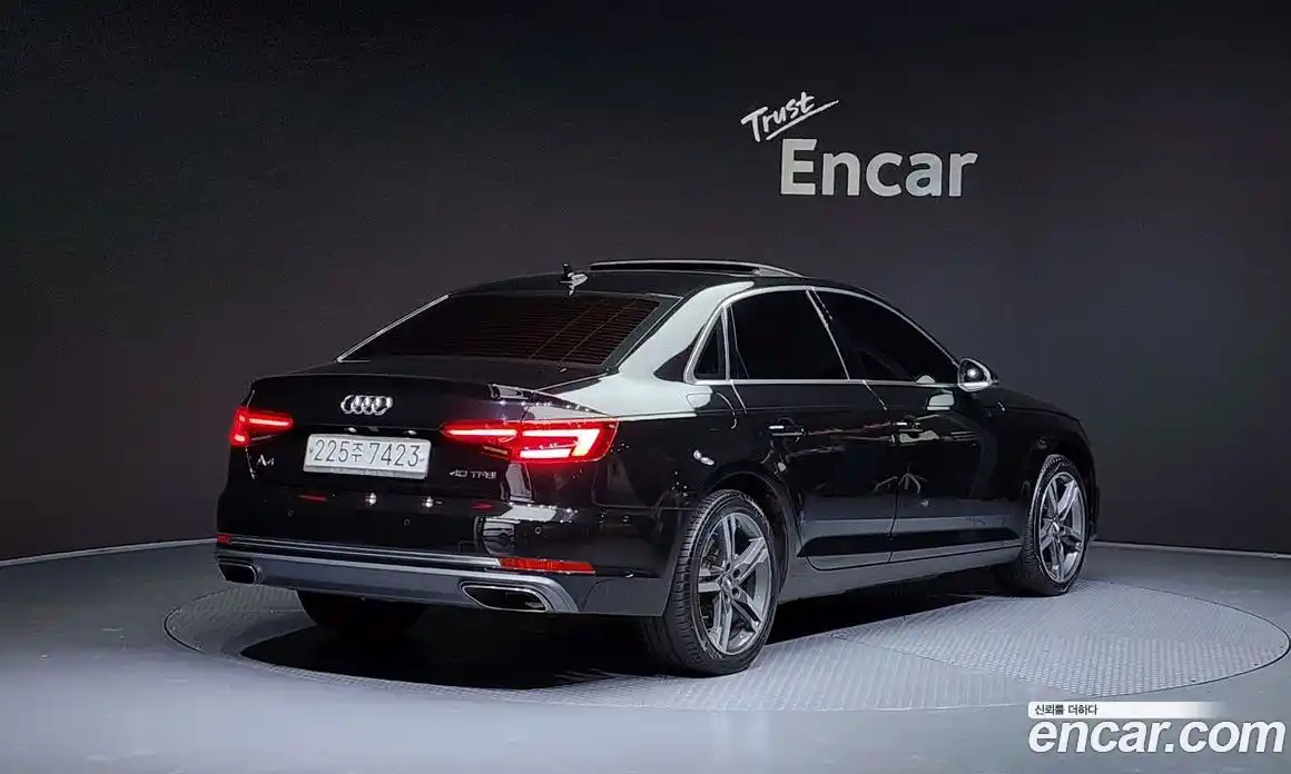 Audi A4 2019 2.0 Автомат в Москве № 196374, фото 3