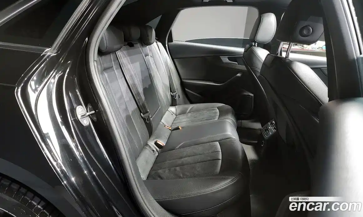 Audi A4 2019 2.0 Автомат в Москве № 196374, фото 4