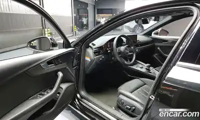 Audi A4 2019 2.0 Автомат в Москве № 196374, миниатюра 5